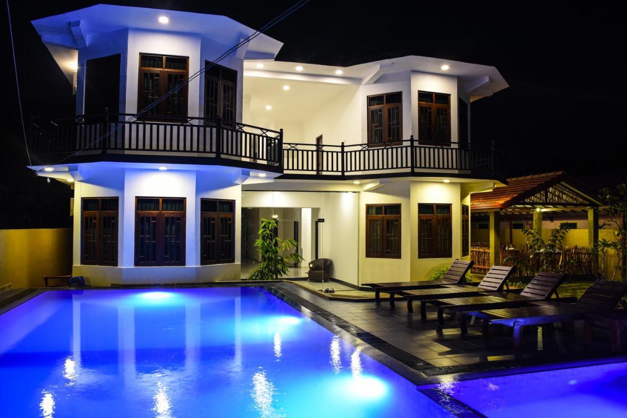 Aqua Glory Hotel Negombo Exterior foto